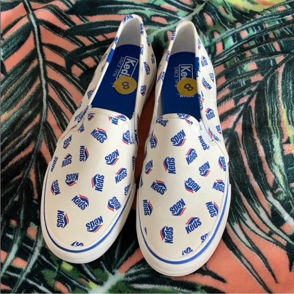 KEDS Logo Slip On Sneakers Size 8 NEW